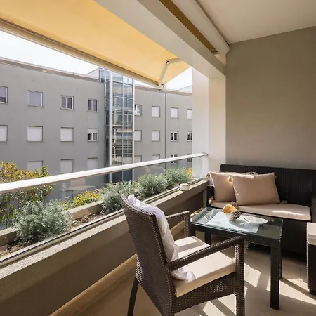 Cecilia Apartment, Private Parking Included Apartament