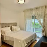 Cecilia Apartment, Private Parking Included Apartment *
