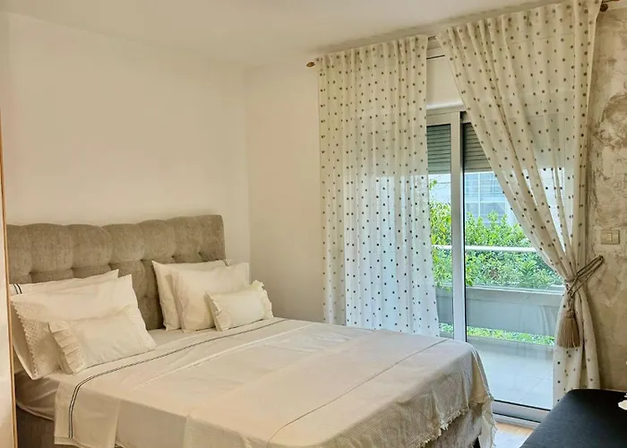 Cecilia Apartment, Private Parking Included Apartment *