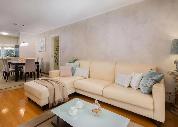 Apartment Cecilia Apartment, Private Parking Included Split