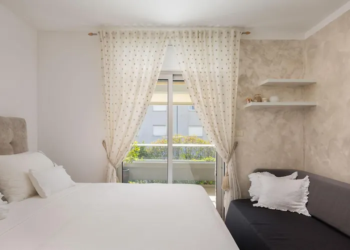 Cecilia Apartment, Private Parking Included Apartment