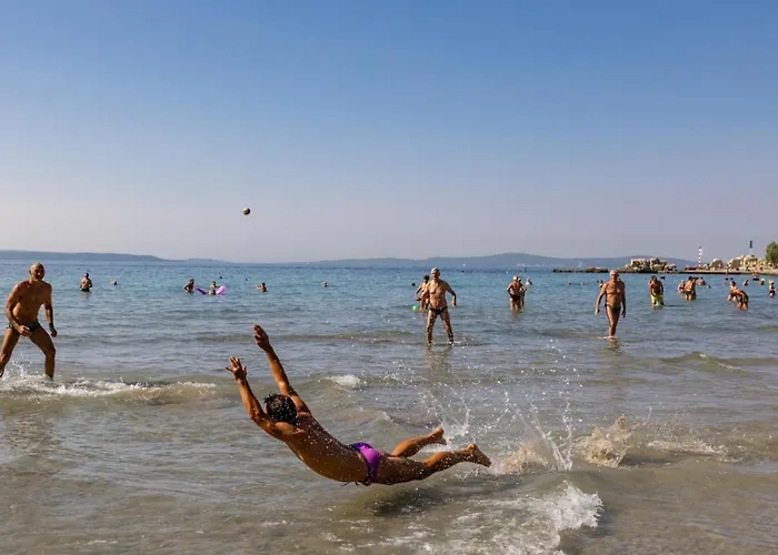 Cecilia Apartment, Private Parking Included