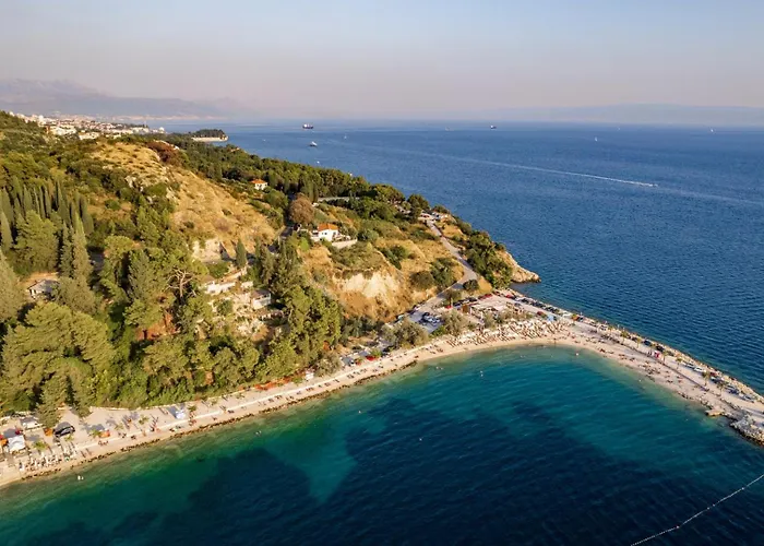 Apartment Cecilia Apartment, Private Parking Included