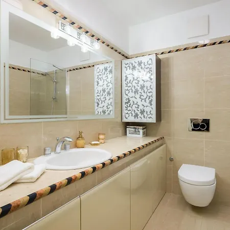 Διαμέρισμα Cecilia Apartment, Private Parking Included Σπλιτ