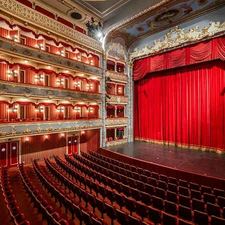 Cecilia Apartment, Private Parking Included Διαμέρισμα